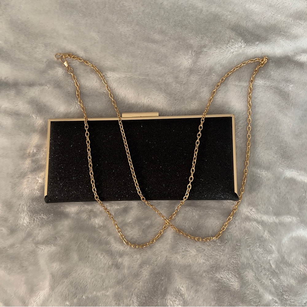 Black and Gold clutch 🖤💛